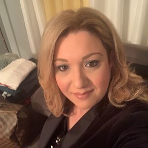 Meet your Posher, Stacy